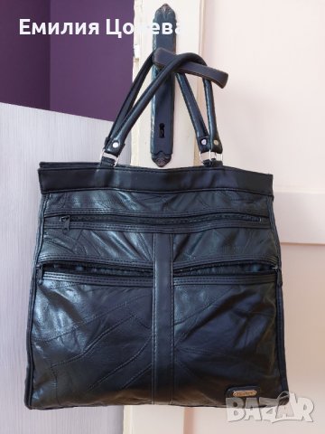 Черна чанта, снимка 5 - Чанти - 44480435