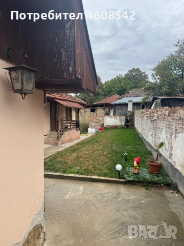 Масивна къща 103 кв.м. с просторен двор – 920 кв.м. обща площ, снимка 2 - Къщи - 51879227