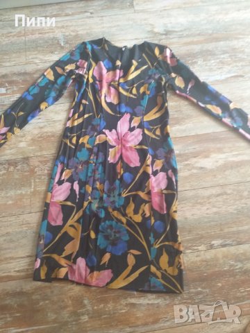 Две нови рокли с,м размер 