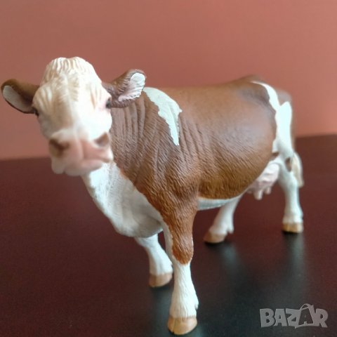Колекционерска фигурка Schleich Simmental Dairy Cow Brown / White Крава 2008 73527, снимка 11 - Колекции - 42380806