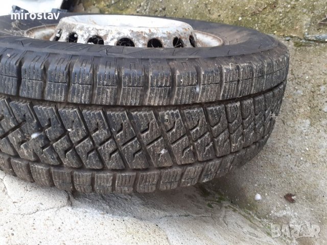 Резервна гума от спринтер 15ц, снимка 2 - Гуми и джанти - 39946300