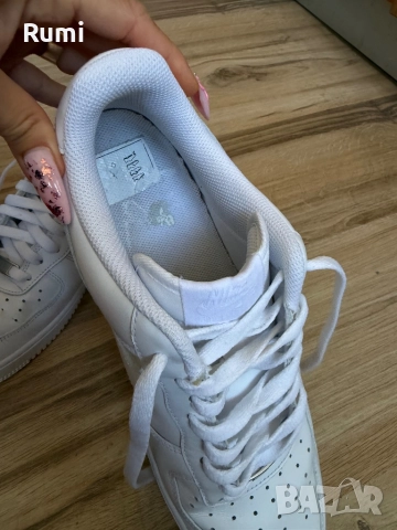 Оригинални кецове NIKE AIR FORCE 1 '07 LE ! 44,5 н, снимка 6 - Маратонки - 29701440