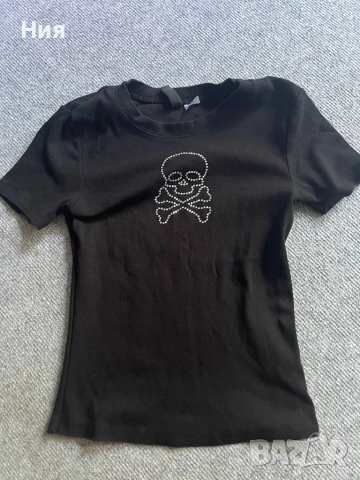 Шест черни тениски