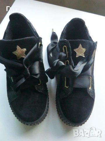 обувки черно и златно от естествен велур и текстил