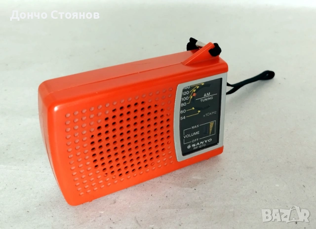 Винтидж средновълнов транзистор, радио SANYO RP-1270, снимка 2 - Радиокасетофони, транзистори - 53515379