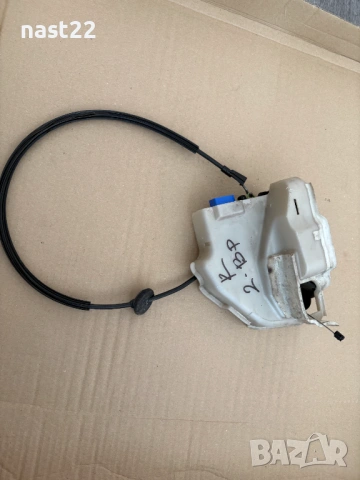 Предна дясна брава за врата Фолксваген Голф 5/Golf 5 -2 врати, снимка 3 - Части - 53478063