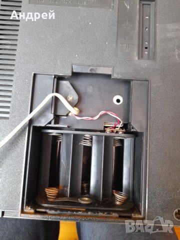 Старо радио,радиоприемник Meridian 211,Меридиан, снимка 8 - Антикварни и старинни предмети - 44243841