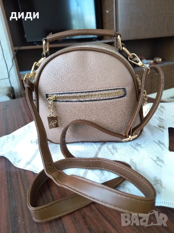 дамска чанта, снимка 2 - Чанти - 50691079