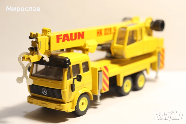 1/55 SIKU KAМИОН КРАН MERCEDES FAUN КОЛИЧКА МОДЕЛ, снимка 3 - Колекции - 52892930