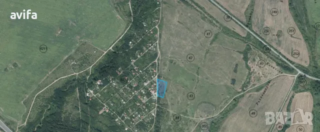 Имот в зона за вилно застрояване