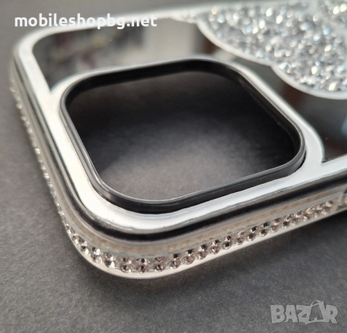 iPhone 15 Pro кейс мече с камъчета в сребрист цвят, снимка 2 - Калъфи, кейсове - 52036682