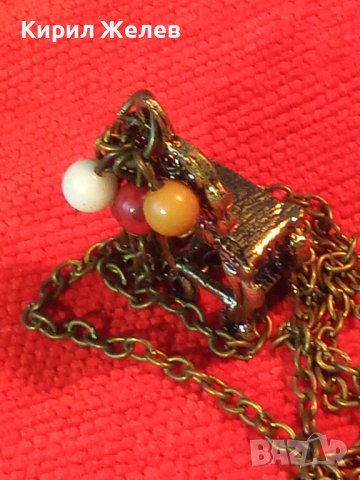 МЕДАЛЬОН МИНИАТЮРА ТОАЛЕТКА СТАТУЕТКА МЕСИНГ 3917, снимка 5 - Колиета, медальони, синджири - 29814986