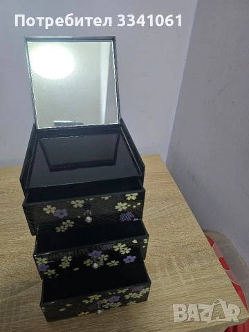 Китайска кутия за бижута , снимка 2 - Антикварни и старинни предмети - 52899880