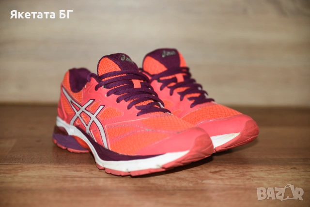 Asics Оригинални дамски маратонки 38 номер, снимка 3 - Маратонки - 53793436