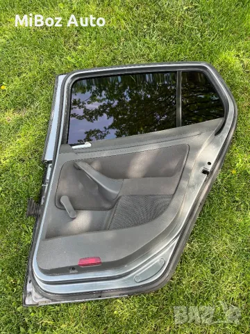 Врата задна дясна Фолксваген Голф 5 VW Golf , снимка 2 - Части - 50183654