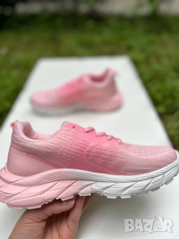 Дамски розови маратонки