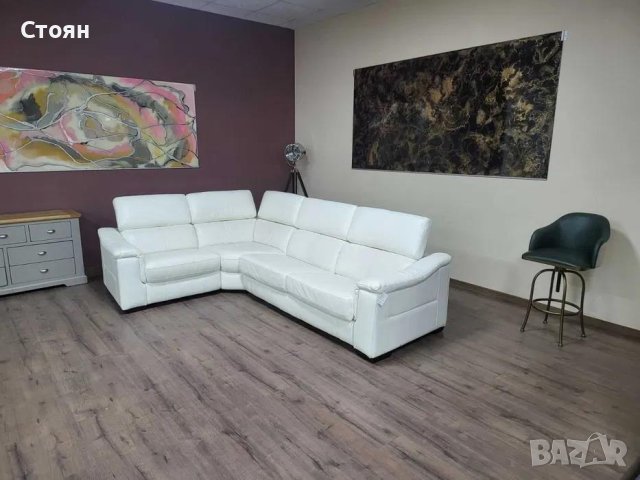 Бял ъглов кожен диван с функция сън "Clarence", снимка 3 - Дивани и мека мебел - 42486603