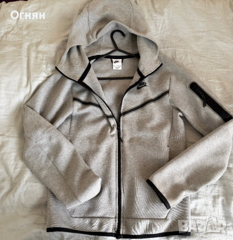 Nike Tech Fleece горнище , снимка 3 - Спортни дрехи, екипи - 53185576