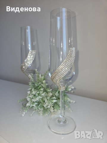 Продавам ръчно изработени чаши с кристали