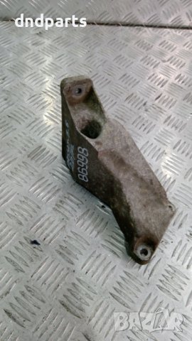 Лапа двигател VW Passat,2.0i,2002г.