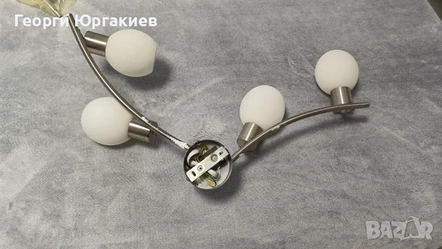 Лампа за монтаж на таван или стена 