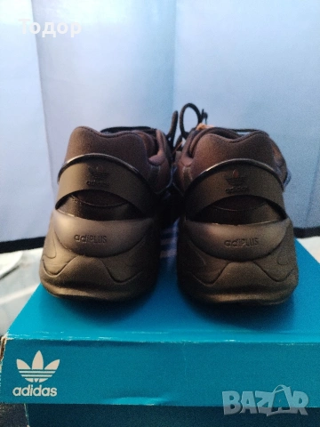 Adidas Oznova 44 номер , снимка 5 - Маратонки - 53663099