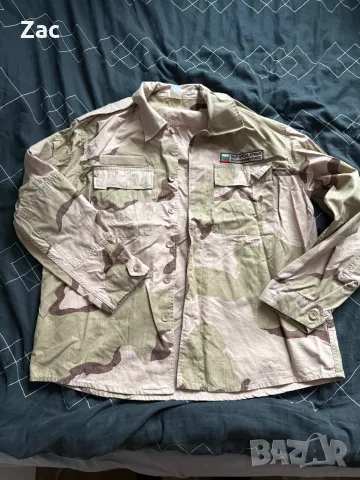 Камуфлажна военна риза на българската армия с два джоба с цип камуфлаж 