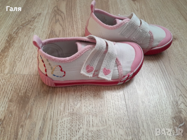 Детски обувки №22, снимка 2 - Детски пантофи - 51920829