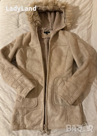 Втален кожух с пухена качулка , снимка 2 - Палта, манта - 53328544