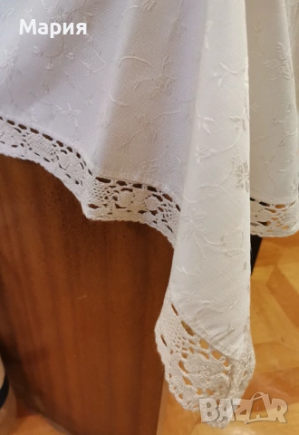 Покривка за маса с дантела 