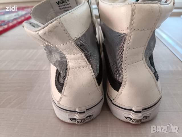 vans оригинални , снимка 3 - Кецове - 44214256