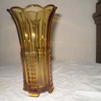 Винтидж арт деко 1930 стъклена ваза с кехлибарен цвят, снимка 2 - Други ценни предмети - 41709750
