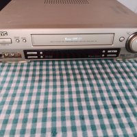 JVC S-VHS HR-S5600AM Super-VHS, снимка 1 - Плейъри, домашно кино, прожектори - 42678344