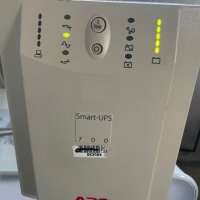 Smart UPS APC 700, снимка 2 - UPS захранвания - 38781012