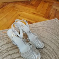 Обувки на GiAnni , снимка 4 - Дамски обувки на ток - 40851850