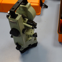 Теодолит оптичен 3Т2КП, снимка 1 - Резервни части за машини - 36375354