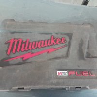 Милуоки, Milwaukee M12 Fuel комплект импакт, винтовърт, зарядно, куфар, батерии, снимка 4 - Куфари с инструменти - 42026129