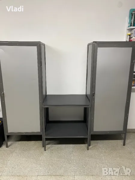 Метални шкафове с маса, снимка 1
