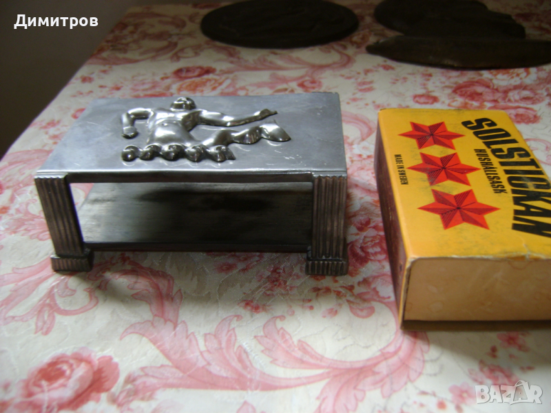 Старинна метална посребрена  поставка за голям кибрит , снимка 1