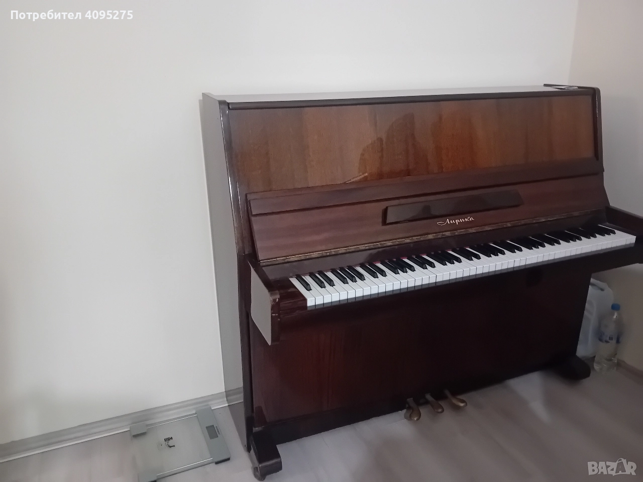 Акустично пиано Лирика, снимка 1