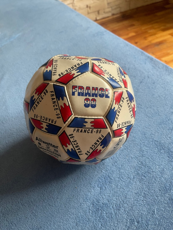 Ретро топка световно първенство Франция 1998 в Футбол в гр. Русе -  ID36492192 — Bazar.bg