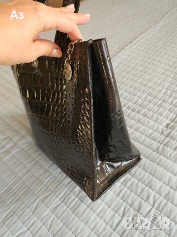 Чанта по модел на  Furla естествена кожа черна, снимка 8 - Чанти - 42505964