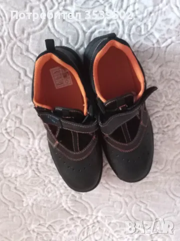 Нови работни обувки , снимка 3 - Мъжки боти - 48131914