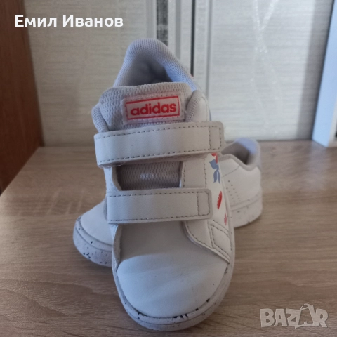 Adidas маратонки, снимка 2 - Детски маратонки - 51431478