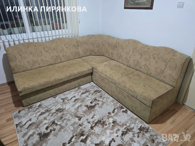 Ъглов диван за трапезария или хол