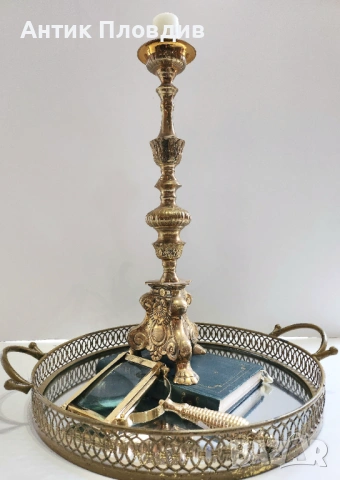 Висок месингов свещник с декоративна основа, снимка 2 - Декорация за дома - 16600536