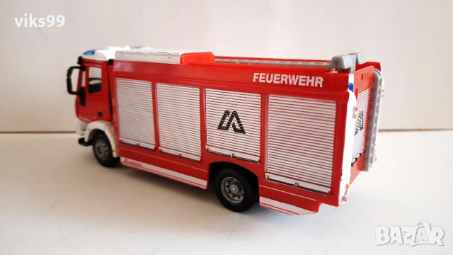 Iveco Magirus RW Feuerwehr Bburago - Мащаб 1:50, снимка 3 - Колекции - 53768678