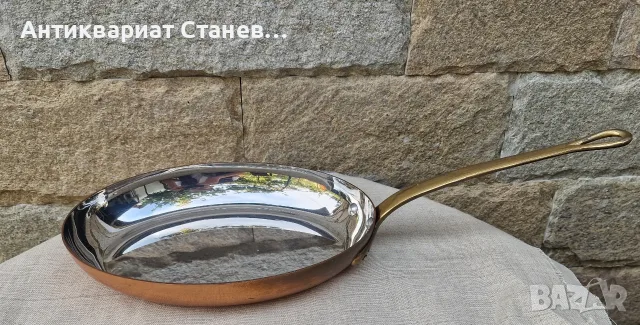 Голям масивен меден тиган годен за употреба 