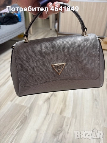 Продавам чанта Guess 