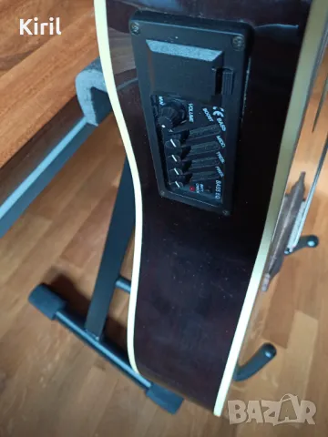 Акустичена Бас китара Jim Deacon Handmade in UK, снимка 7 - Китари - 50180121